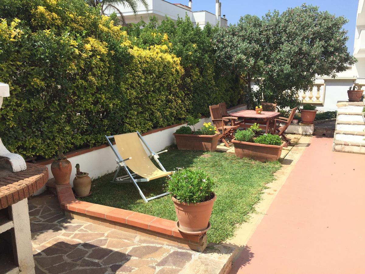 Casa Vacanza Zia Dani Castro  Екстериор снимка