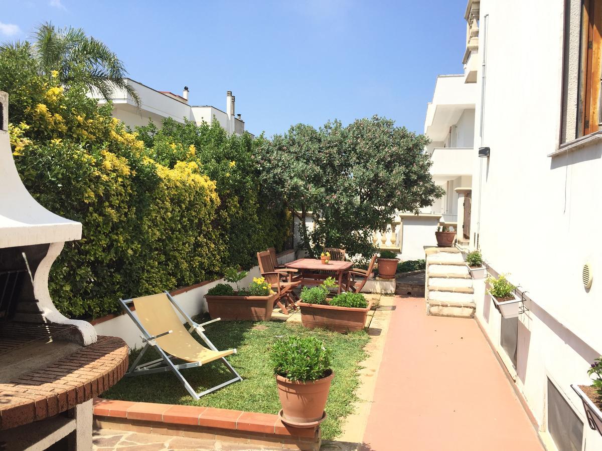 Casa Vacanza Zia Dani Castro  Екстериор снимка