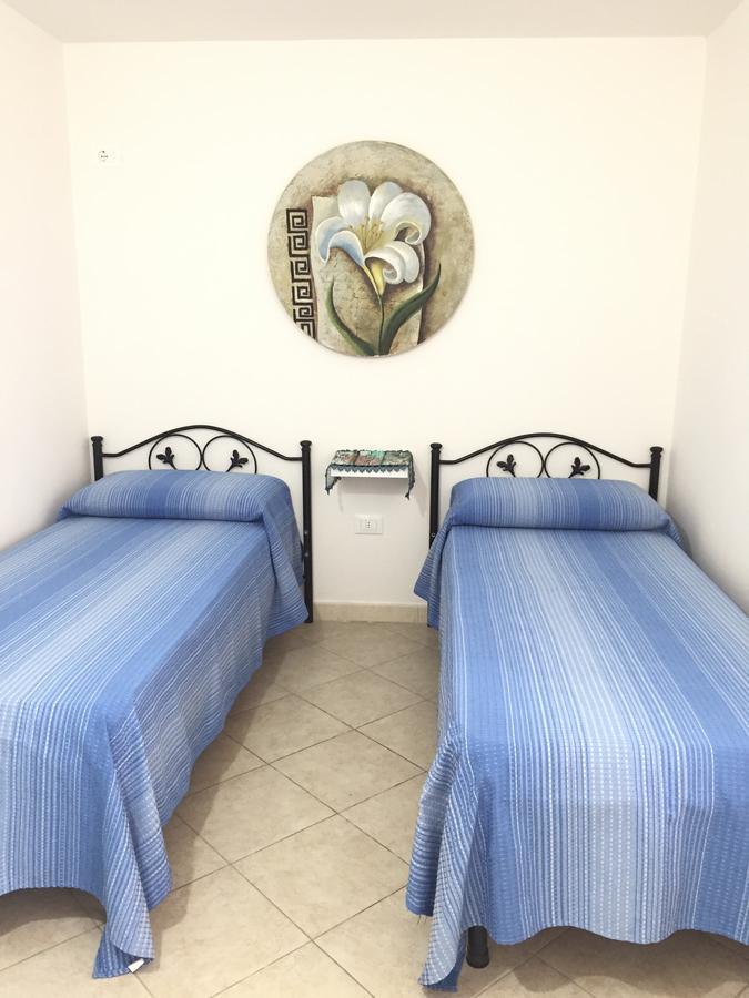 Casa Vacanza Zia Dani Castro  Екстериор снимка